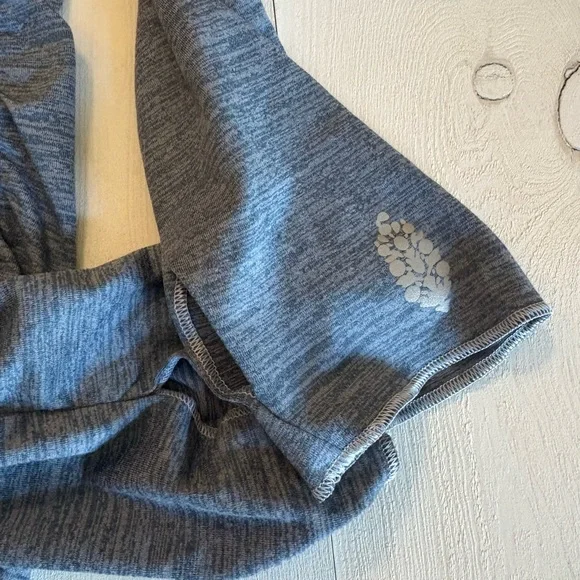 Free People Movement Women's Right Or Run Long Sleeve Layer Blue Stone XL NWT - Picture 10 of 10